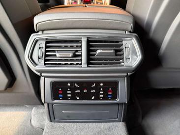 Lamborghini Urus — photo 12