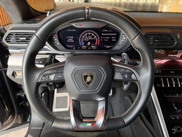 Lamborghini Urus — photo 21