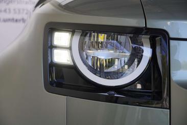 Land Rover Defender 110 P400e — photo 5