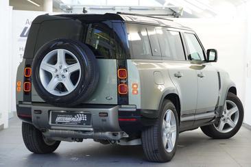 Land Rover Defender 110 P400e — photo 7