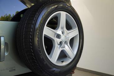 Land Rover Defender 110 P400e — photo 13