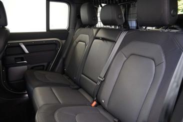 Land Rover Defender 110 P400e — photo 20