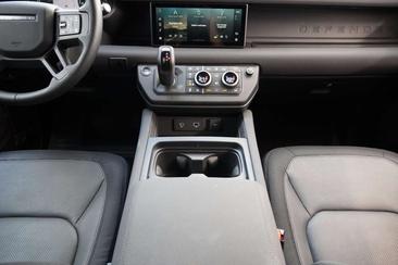 Land Rover Defender 110 P400e — photo 29