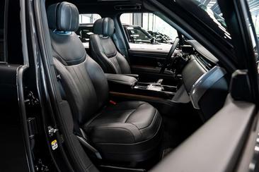 Land Rover Range Rover P550e — photo 5