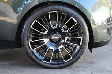 Land Rover Range Rover P460e — photo 5