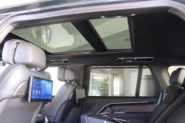 Land Rover Range Rover P460e — photo 12