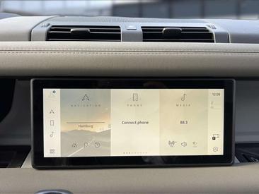 Land Rover Defender 110 D250 — photo 12