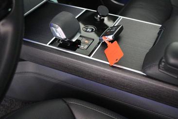 Land Rover Range Rover P460e — photo 20