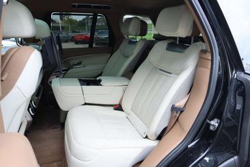 Land Rover Range Rover P550e — photo 22