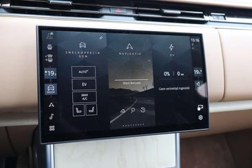 Land Rover Range Rover P550e — photo 29