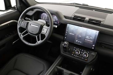 Land Rover Defender 110 P300e — photo 5