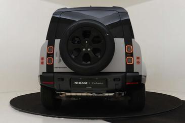 Land Rover Defender 110 P300e — photo 14