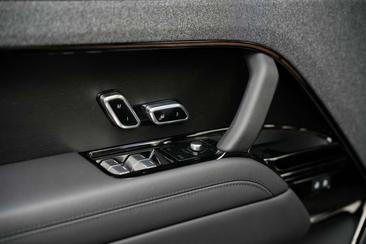 Land Rover Range Rover Sport P550e — photo 20