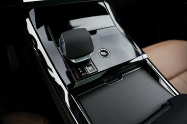 Land Rover Range Rover Sport P550e — photo 21