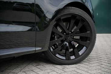Land Rover Range Rover Sport P550e — photo 28