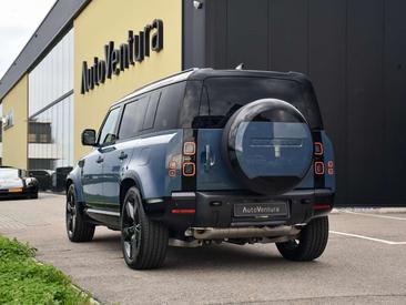Land Rover Defender 110 P300e — photo 3