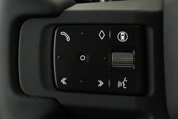 Land Rover Defender 110 P300e — photo 37