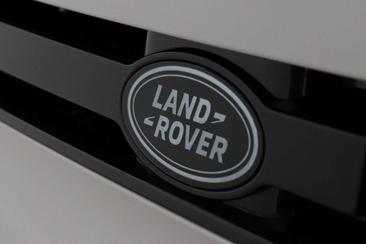 Land Rover Defender 110 P300e — photo 40