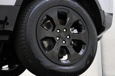 Land Rover Defender 110 P300e — photo 45