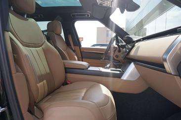 Land Rover Range Rover P460e — photo 11