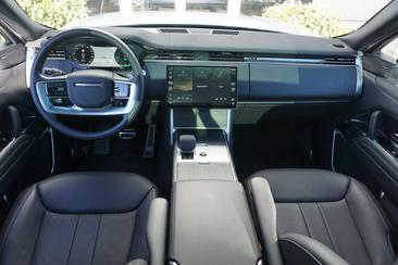 Land Rover Range Rover P460e — photo 10