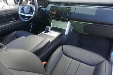 Land Rover Range Rover P460e — photo 11