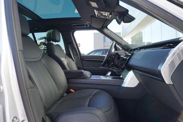 Land Rover Range Rover P460e — photo 12