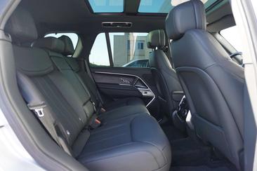 Land Rover Range Rover P460e — photo 13