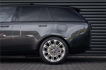 Land Rover Range Rover P550e — photo 12
