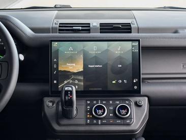 Land Rover Defender 110 P300e — photo 14
