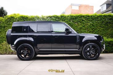 Land Rover Defender 110 P400e — photo 4