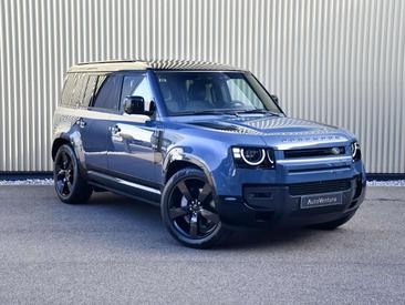 Land Rover Defender 110 P300e — photo 18