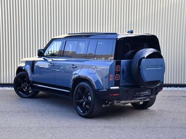 Land Rover Defender 110 P300e — photo 20