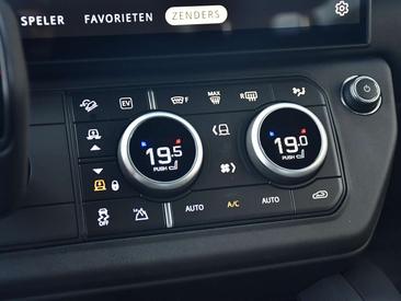 Land Rover Defender 110 P300e — photo 23