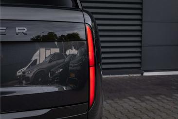 Land Rover Range Rover P550e — photo 32