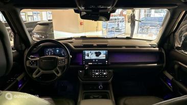 Land Rover Defender 110 P400e — photo 11