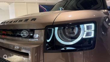Land Rover Defender 110 P400e — photo 17