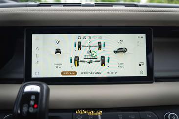 Land Rover Defender 110 P400e — photo 33