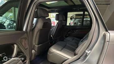 Land Rover Range Rover P550e — photo 13