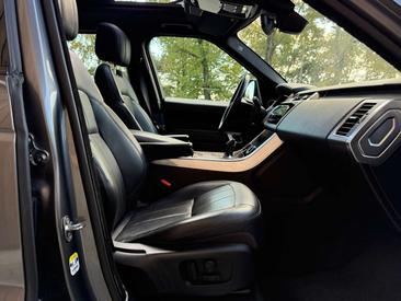 Land Rover Range Rover Sport P400e — photo 12
