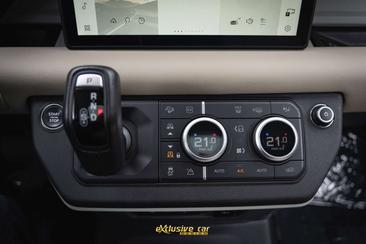 Land Rover Defender 110 P400e — photo 38