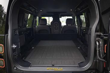 Land Rover Defender 110 P400e — photo 44