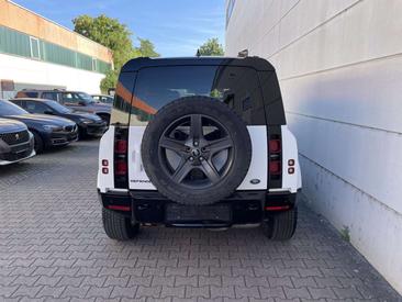 Land Rover Defender 110 D250 — photo 8
