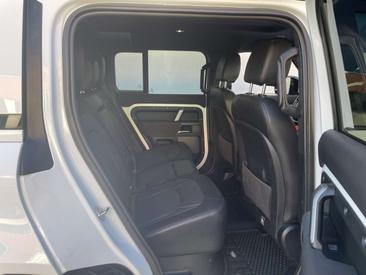 Land Rover Defender 110 D250 — photo 14