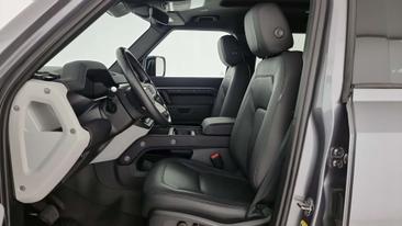 Land Rover Defender 110 D250 — photo 20