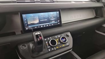 Land Rover Defender 110 D250 — photo 21