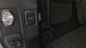 Land Rover Defender 110 D250 — photo 24