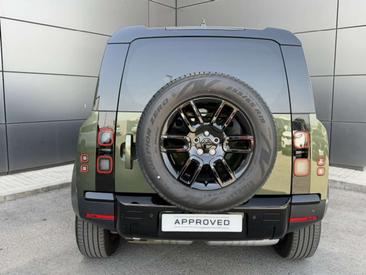 Land Rover Defender 110 D250 — photo 8