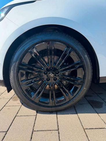 Land Rover Range Rover D350 — photo 11