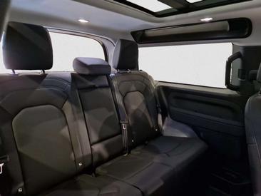 Land Rover Defender 90 D250 — photo 5